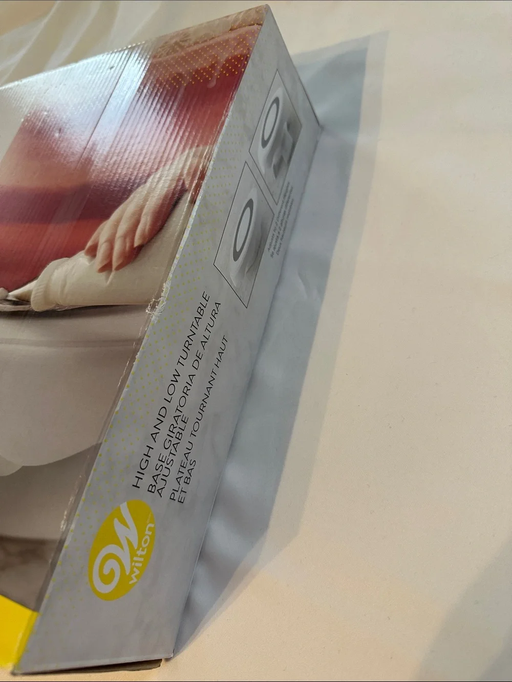 Wilton White Cake Turntable with high and low adjustments. NIB